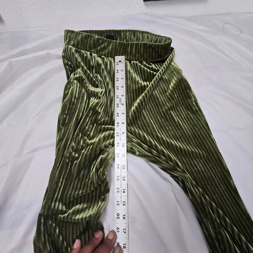 Shein Women's flare bottom pants Small Green valour